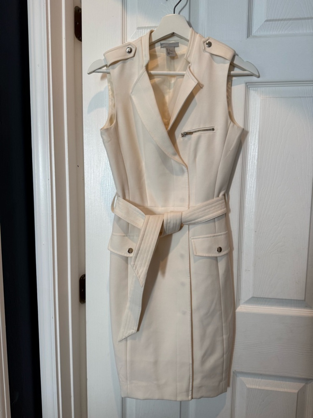 H&M Sleeveless Cream Belted Trench Dress